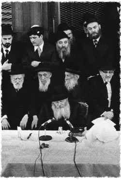 The Rebbe, Rabbi Menachem M. Schneerson of righteous memory, delivers a scholarly dissertation at Lubavitch World Headquarters.